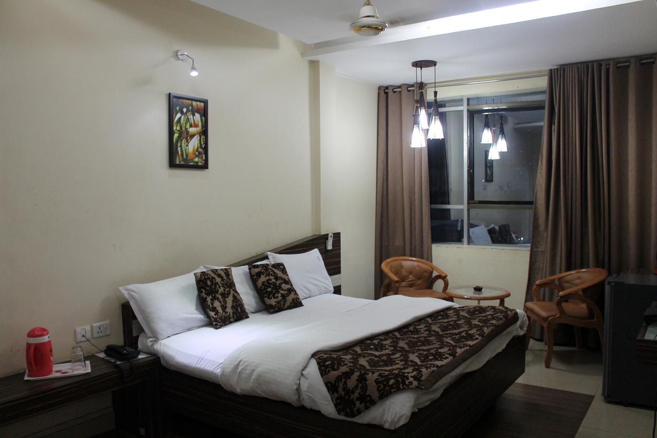 Hotel Swayam Jabalpur Εξωτερικό φωτογραφία