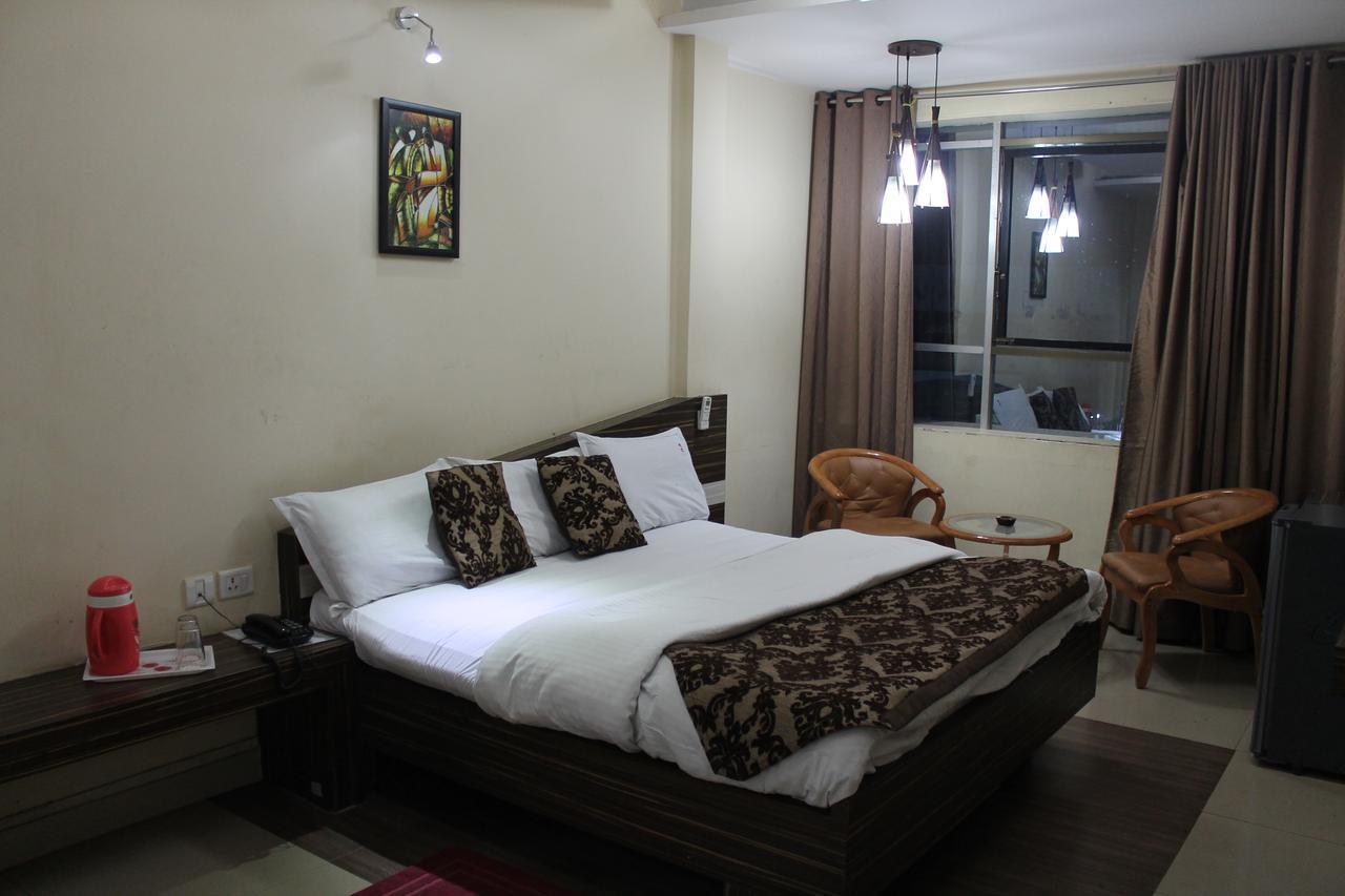 Hotel Swayam Jabalpur Εξωτερικό φωτογραφία